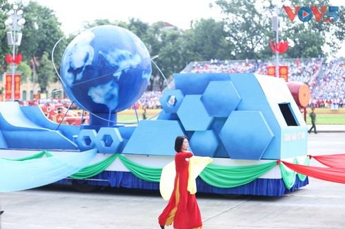 Le printemps des ambitions d'un Vietnam ouvert sur le monde - ảnh 1