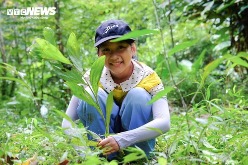 'Bỏ phố về rừng', trẻ được học cách sinh tồn, trồng cây bảo vệ rừng thế nào? - ảnh 12