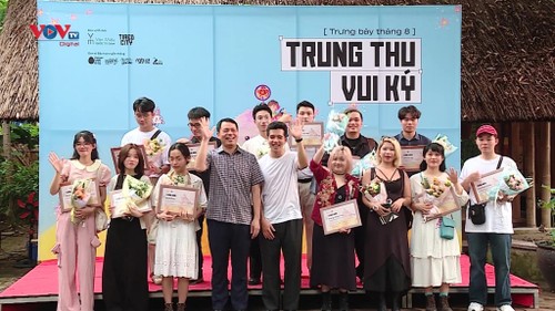 Triển lãm tranh minh họa "Trung thu vui ký" tại Văn Miếu-Quốc Tử Giám - ảnh 1