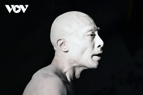 Butoh - Nghệ thuật khám phá chuyển động cơ thể độc đáo của Nhật Bản - ảnh 6