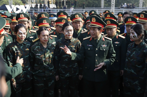 Đại tướng Phan Văn Giang kiểm tra, tổng duyệt Triển lãm Quốc phòng quốc tế Việt Nam - ảnh 13