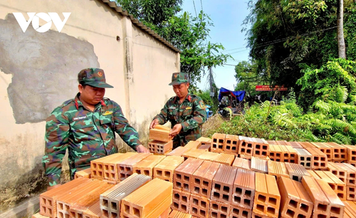 Bộ đội giúp dân xây dựng nhà ở tại Sóc Trăng - ảnh 3