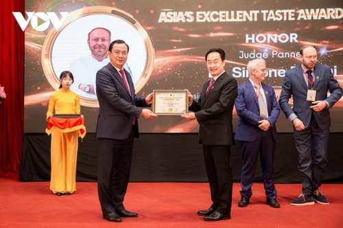 Khách Việt thích thú trải nghiệm ẩm thực đa quốc gia - ảnh 11