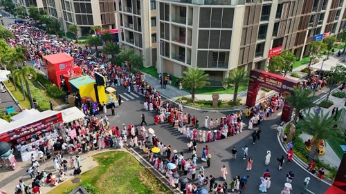 Hàng nghìn người mặc áo dài xác lập kỷ lục tại concert “Anh trai vượt ngàn chông gai“ - ảnh 3