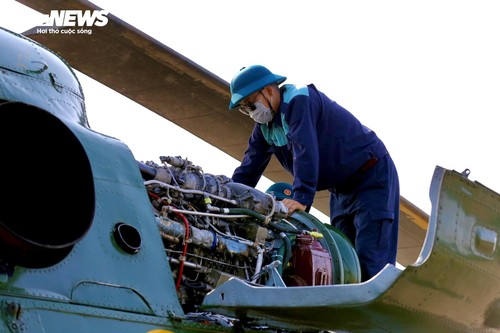 Phi đội trực thăng tập luyện, sẵn sàng cho Lễ kỷ niệm 50 năm Giải phóng Miền Nam - ảnh 5