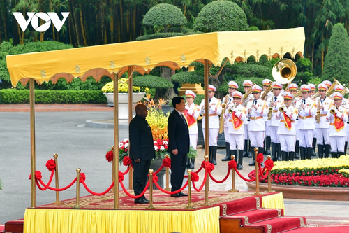 Toàn cảnh lễ đón Tổng thống Burundi và Phu nhân thăm chính thức Việt Nam - ảnh 4