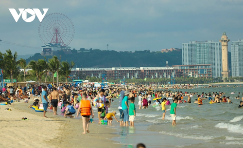 Điểm danh các bãi biển hấp dẫn nhất mùa hè ở Quảng Ninh - ảnh 10