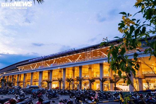 Ngắm Nhà ga T3 Tân Sơn Nhất trước ngày đón chuyến bay đầu tiên - ảnh 1