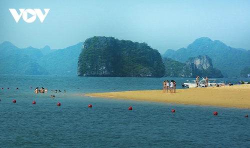Điểm danh các bãi biển hấp dẫn nhất mùa hè ở Quảng Ninh - ảnh 9