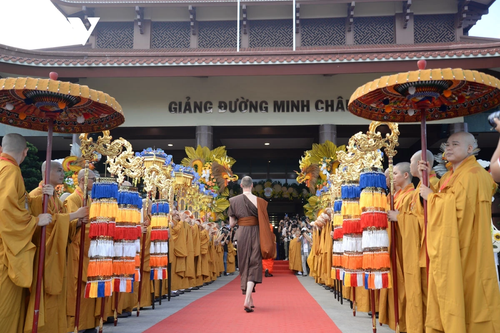 Vesak 2025: Tôn vinh các giá trị Phật giáo về hòa bình và phát triển bền vững - ảnh 15