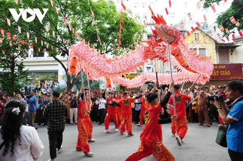 Trang nghiêm lễ cung rước xá lợi Phật về chùa Quán Sứ - ảnh 3