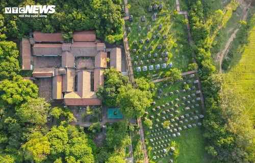 Chiêm ngưỡng ngôi chùa cổ vùng Kinh Bắc có vườn tháp lớn nhất Việt Nam - ảnh 1