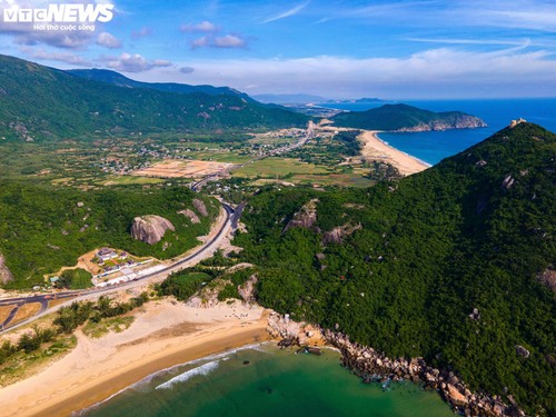 Những cung đường ven biển đẹp như tranh vẽ tại Bình Định - ảnh 20