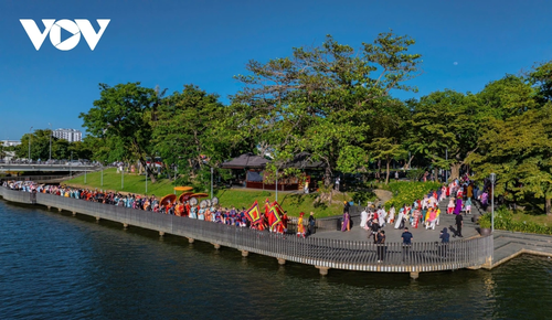 Việt phong hội tụ: Cuộc diễu hành Việt phục lớn nhất tại Huế - ảnh 1