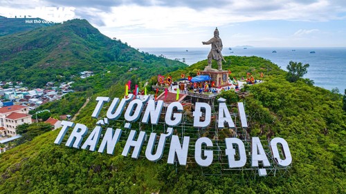 Tượng Trần Hưng Đạo ở Quy Nhơn: Bí ẩn linh thiêng trên đỉnh núi giữa lòng biển - ảnh 5