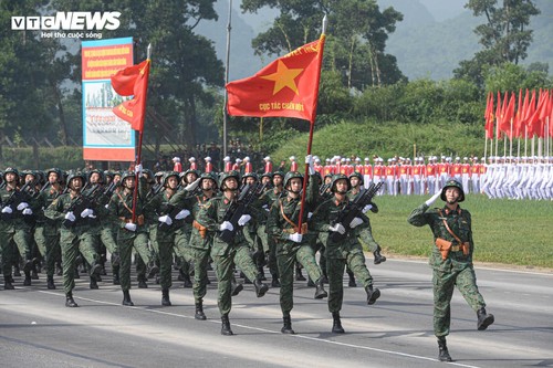 Ấn tượng màn tổng hợp luyện của hơn 15.600 chiến sĩ quân đội, công an - ảnh 15