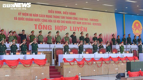 Ấn tượng màn tổng hợp luyện của hơn 15.600 chiến sĩ quân đội, công an - ảnh 1
