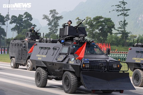 Mãn nhãn dàn xe tăng, tên lửa, UAV hợp luyện diễu binh 2/9 - ảnh 15