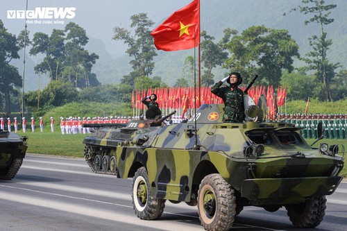 Mãn nhãn dàn xe tăng, tên lửa, UAV hợp luyện diễu binh 2/9 - ảnh 3