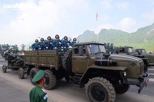 Mãn nhãn dàn xe tăng, tên lửa, UAV hợp luyện diễu binh 2/9 - ảnh 9