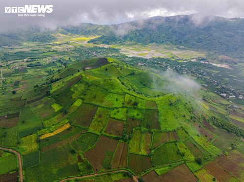 Chiêm ngưỡng núi lửa Chư Đăng Ya triệu năm tuổi ở Gia Lai - ảnh 4