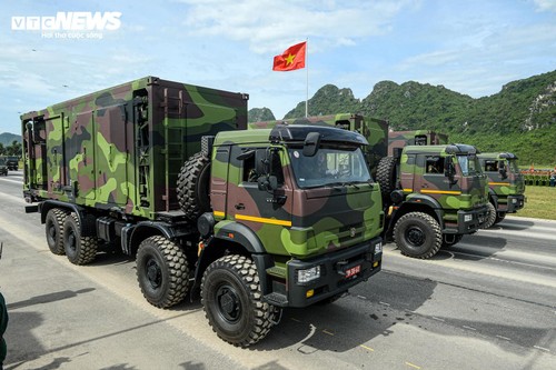 Tên lửa, xe chiến đấu 'Made in Vietnam' phô diễn sức mạnh tại buổi hợp luyện A80 - ảnh 17