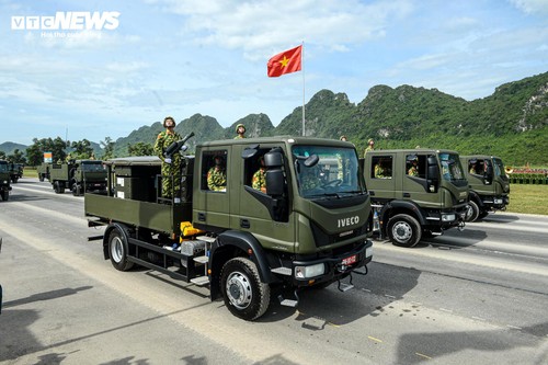 Tên lửa, xe chiến đấu 'Made in Vietnam' phô diễn sức mạnh tại buổi hợp luyện A80 - ảnh 19