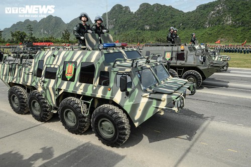 Tên lửa, xe chiến đấu 'Made in Vietnam' phô diễn sức mạnh tại buổi hợp luyện A80 - ảnh 23