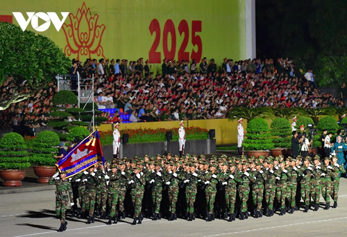 Hùng tráng tổng hợp luyện diễu binh, diễu hành A80 trên Quảng trường Ba Đình - ảnh 6