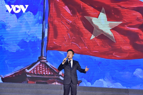 40 tác phẩm đoạt giải cuộc vận động sáng tác “Với Đảng vẹn toàn niềm tin yêu“ - ảnh 6