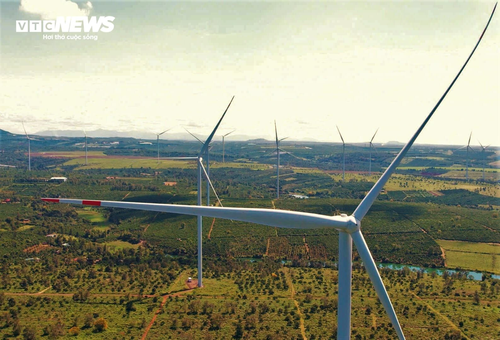 Ngắm những cánh đồng điện gió đem “lợi đơn lợi kép” cho Gia Lai - ảnh 10