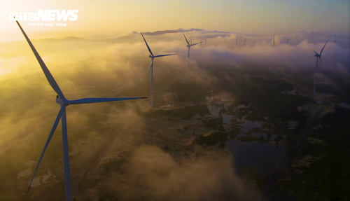 Ngắm những cánh đồng điện gió đem “lợi đơn lợi kép” cho Gia Lai - ảnh 5