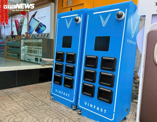 TP. HCM lắp 20.000 tủ đổi pin, gỡ nút thắt hạ tầng cho xe máy điện - ảnh 1