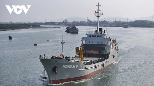 Hải trình mang mùa Xuân đến các nhà giàn DK1 - ảnh 2