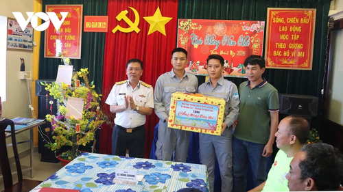 Hải trình mang mùa Xuân đến các nhà giàn DK1 - ảnh 8