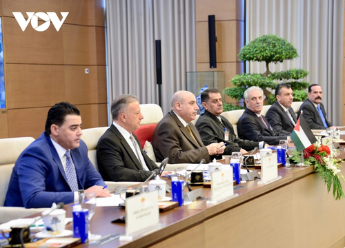 Chủ tịch Quốc hội chủ trì lễ đón và hội đàm với Chủ tịch Hạ viện Jordan - ảnh 9