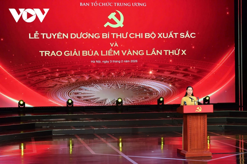 Toàn cảnh Lễ tuyên dương Bí thư chi bộ xuất sắc và trao giải Búa liềm Vàng - ảnh 3