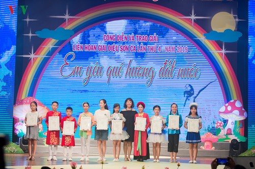 Toàn cảnh Lễ trao giải và công diễn Liên hoan Giai điệu Sơn ca 2019 - ảnh 21