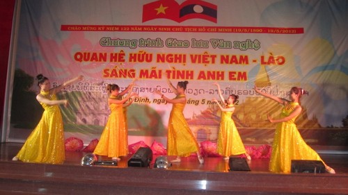 Tahun 2012- Tahun  istimewa yang mendorong  hubungan Vietnam-Laos - ảnh 4