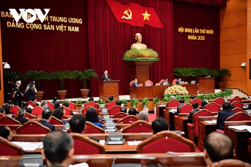 Ouverture du dixième plénum du Comité central du Parti communiste vietnamien, treizième exercice - ảnh 1