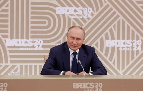 Vladimir Poutine répond aux journalistes des BRICS  - ảnh 1