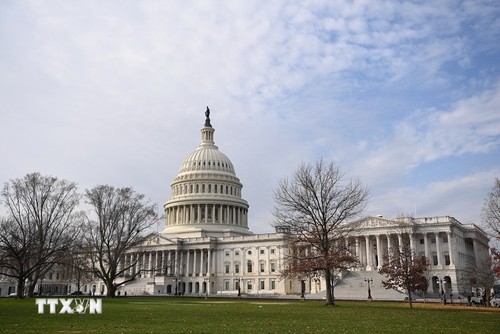 États-Unis: Un projet de loi temporaire pour éviter une paralysie gouvernementale - ảnh 1