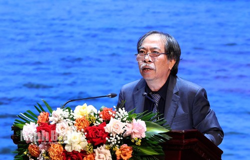 La 23e Journée de la poésie vietnamienne célèbre l’envol de la patrie - ảnh 1