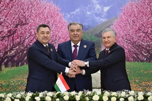 Le Tadjikistan, l’Ouzbékistan et le Kyrgyzstan signent un accord inédit sur la délimitation des frontières - ảnh 1