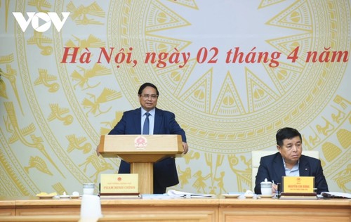 Pham Minh Chinh préside une réunion pour stimuler le secteur privé - ảnh 1