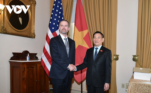 Washington et Hanoi explorent un accord commercial pour réduire le déficit - ảnh 1