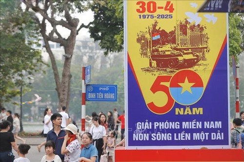 Un journal algérien impressionné par l’atmosphère des célébrations du 30 avril au Vietnam - ảnh 1