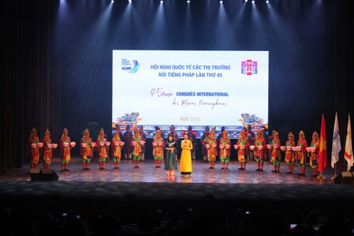 Huê accueille le 45e Congrès international des maires francophones - ảnh 1