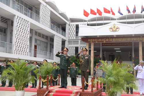 Vietnam-Cambodge: renforcement de la coopération militaire bilatérale - ảnh 1