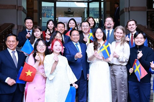 Pham Minh Chinh à l’École d’économie de Stockholm - ảnh 1
